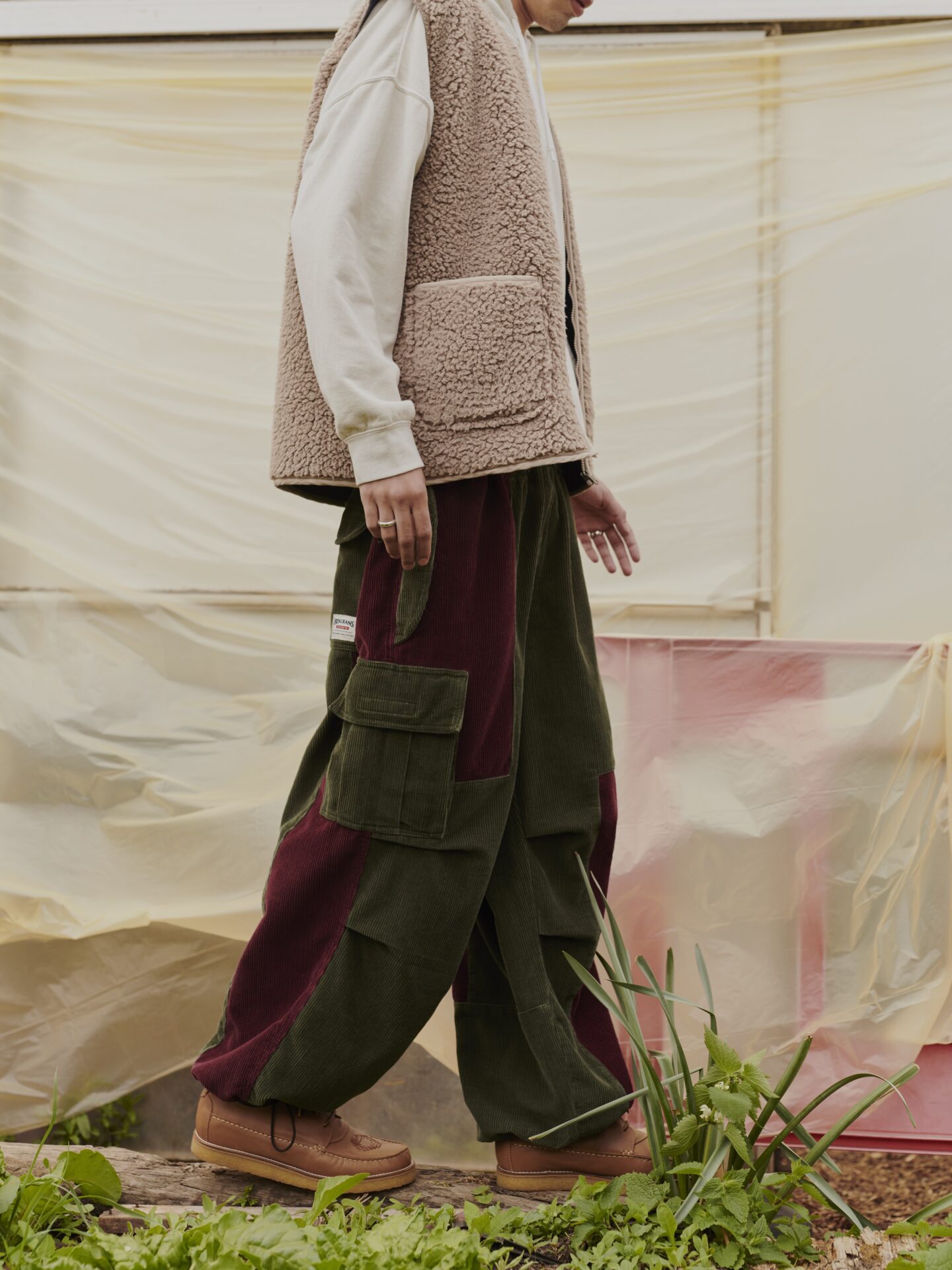 UrbanOutfitters_AW22_LookBook_AaltoProduction0124